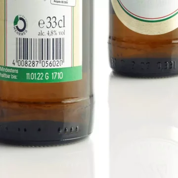 laser-code-on-a-beer-bottle.x43526161