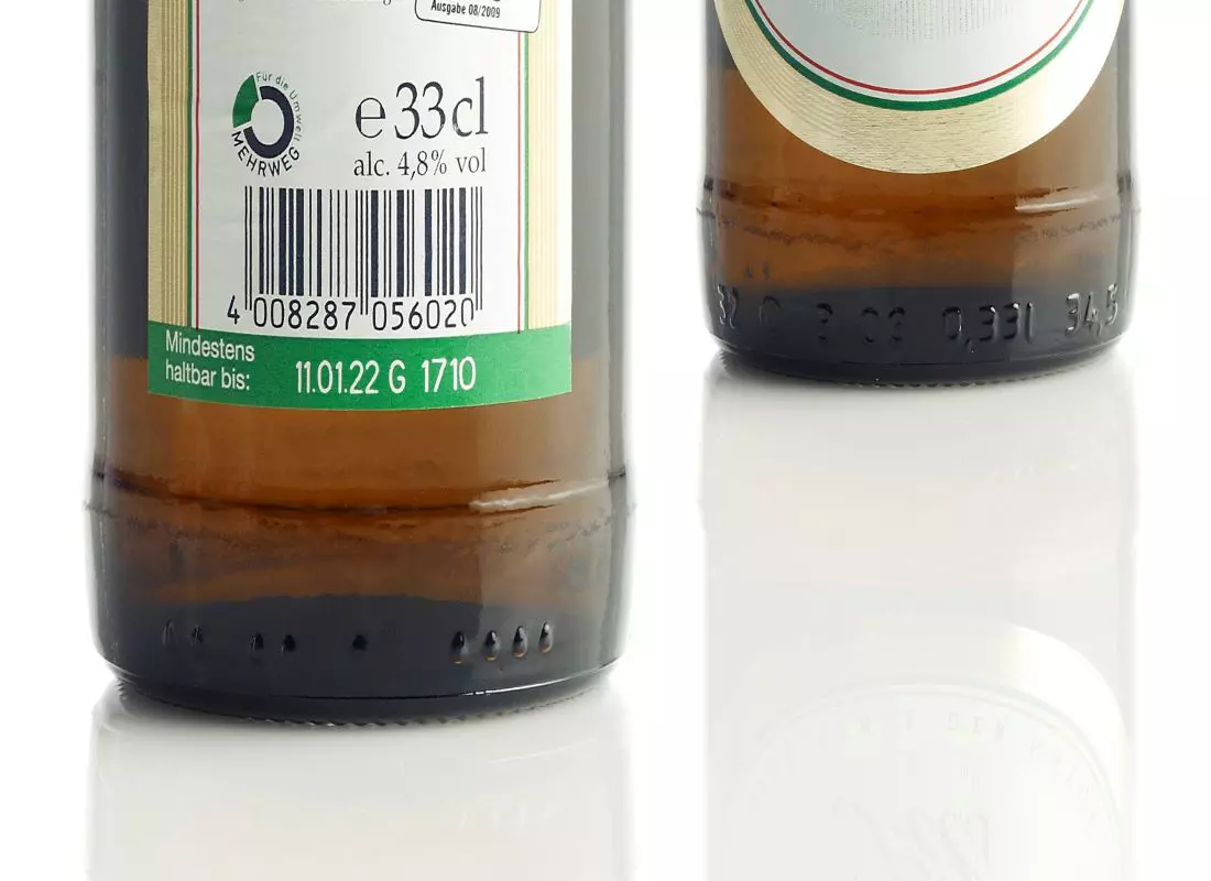 laser-code-on-a-beer-bottle.x43526161.webp